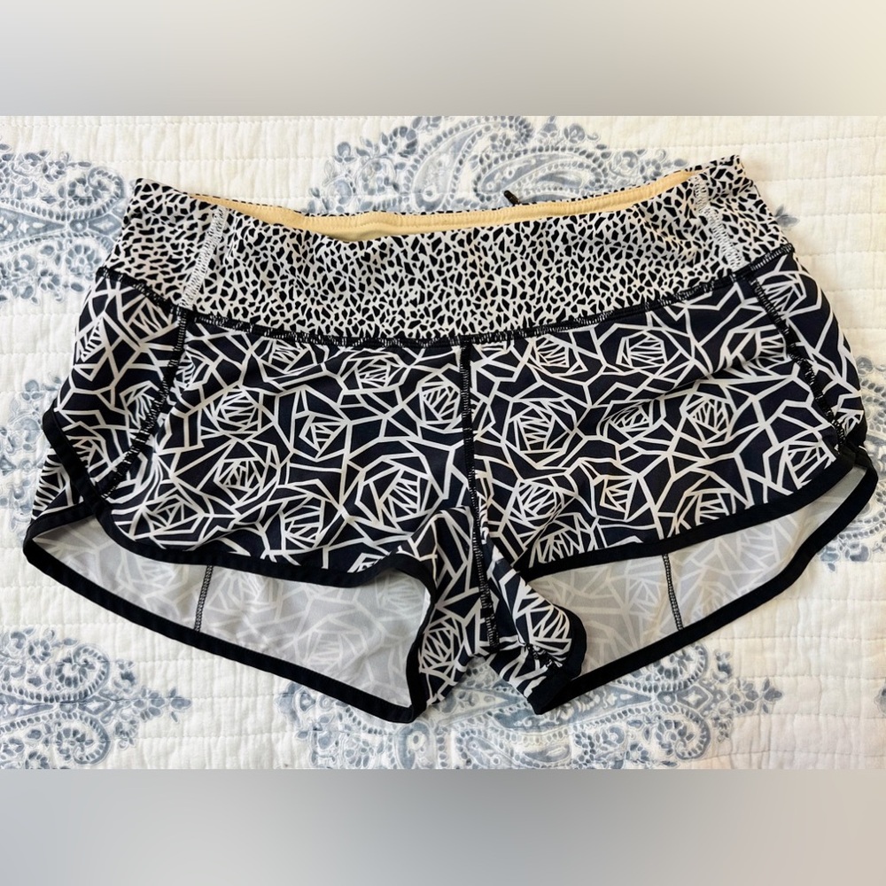 lululemon athletica Black‎ and White Geometric Athletic Shorts